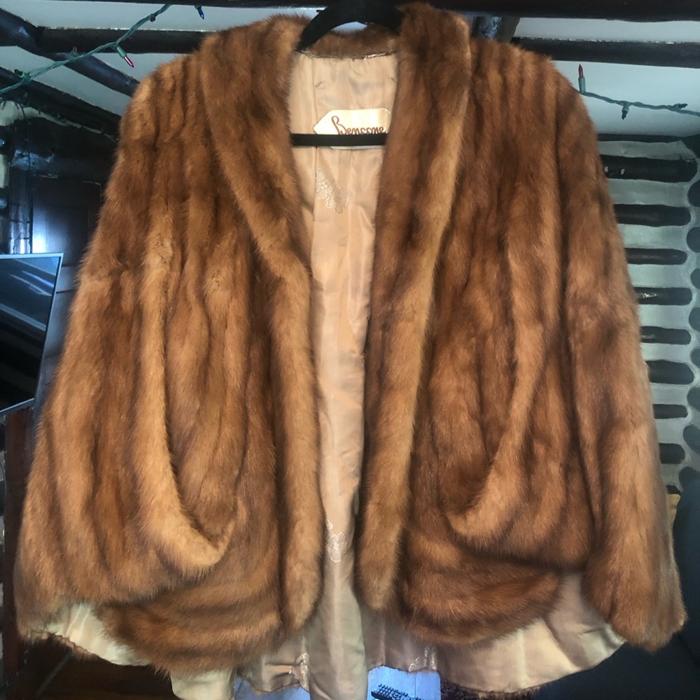 Vintage Mink Fur Cape with Pockets.  Immaculate condition.